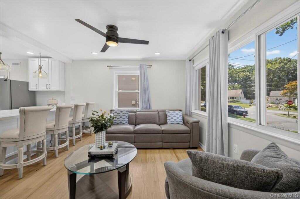 33 Terrace Avenue, Suffern, NY 10901 - Photo 3 of 37