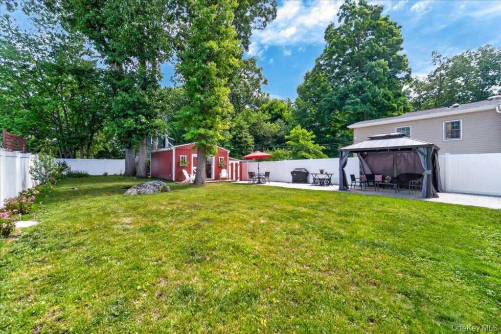 33 Terrace Avenue, Suffern, NY 10901 - Photo 33 of 37