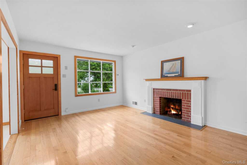 14 Ridgeland Terrace, Rye, NY 10580 - Photo 2 of 37