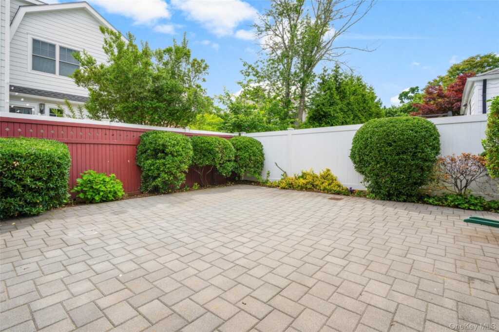 14 Ridgeland Terrace, Rye, NY 10580 - Photo 31 of 37