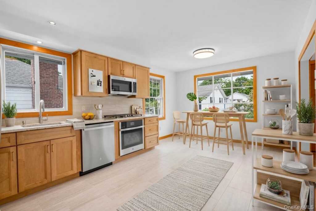 14 Ridgeland Terrace, Rye, NY 10580 - Photo 6 of 37