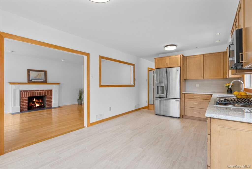 14 Ridgeland Terrace, Rye, NY 10580 - Photo 8 of 37