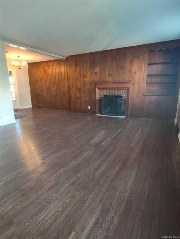 7 Lanecrest Avenue, New Rochelle, NY 10805 - Photo 4 of 13