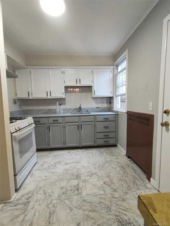 7 Lanecrest Avenue, New Rochelle, NY 10805 - Photo 6 of 13