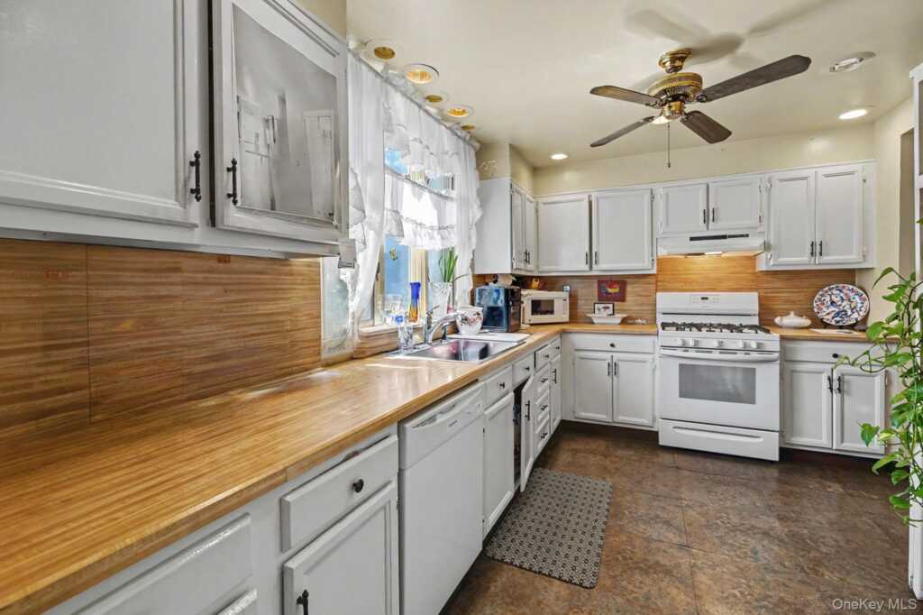 26 Glen Avenue, Rye, NY 10573 - Photo 13 of 48