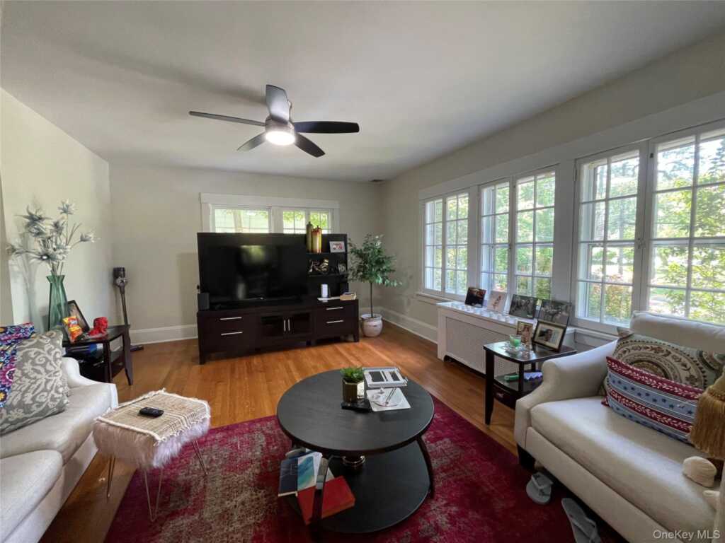 38 Gedney Park Drive, White Plains, NY 10605 - Photo 13 of 26