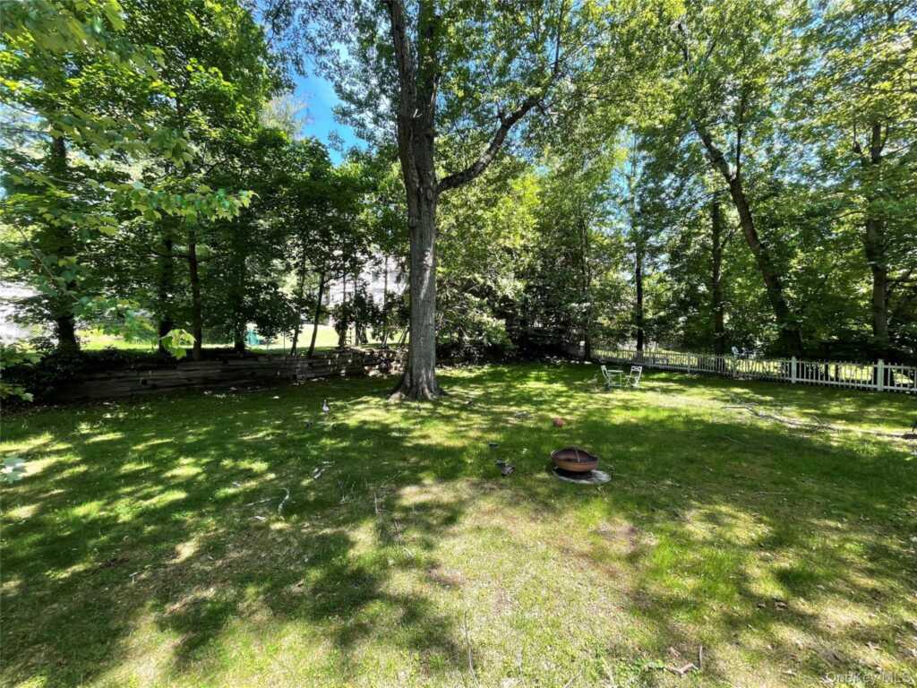 38 Gedney Park Drive, White Plains, NY 10605 - Photo 26 of 26