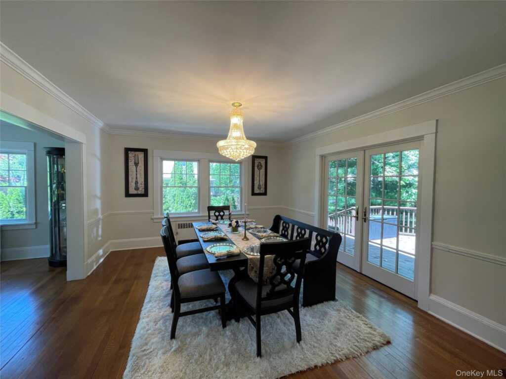 38 Gedney Park Drive, White Plains, NY 10605 - Photo 6 of 26