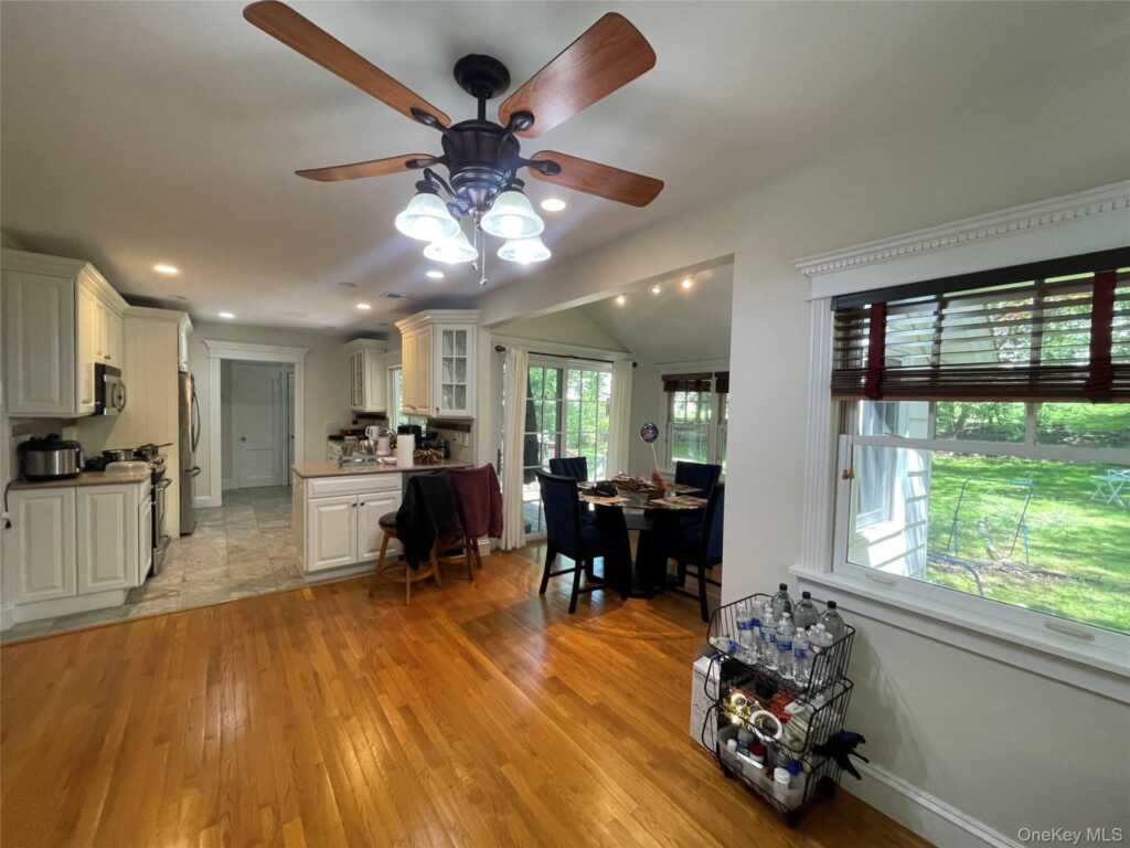 38 Gedney Park Drive, White Plains, NY 10605 - Photo 9 of 26