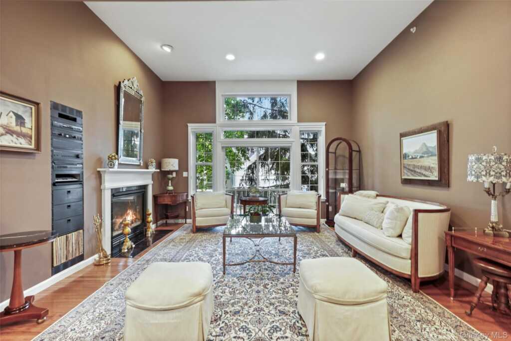 2 Heirloom Lane, Rye, NY 10573