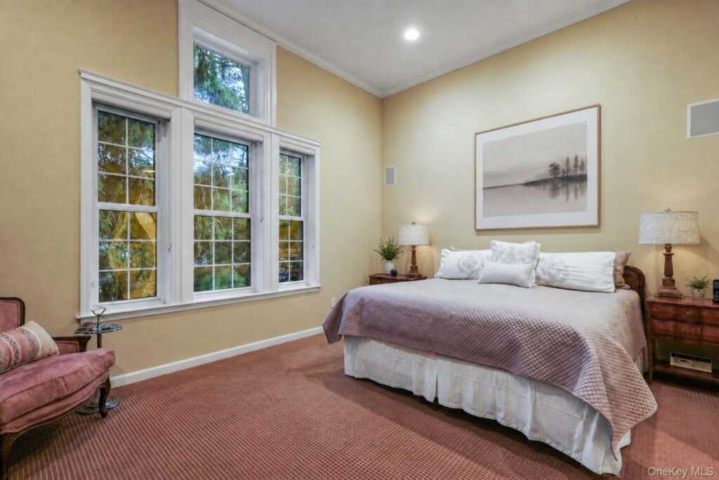 2 Heirloom Lane, Rye, NY 10573 - Photo 14 of 37
