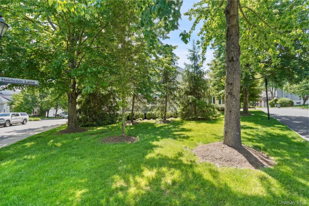 2 Heirloom Lane, Rye, NY 10573 - Photo 25 of 37