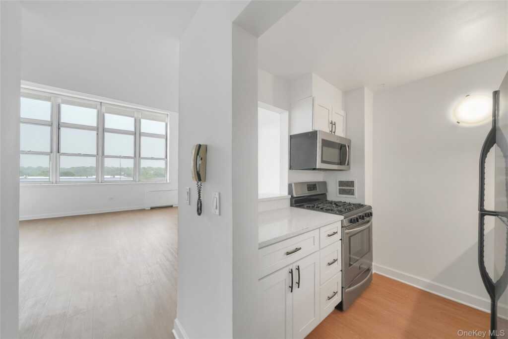 1 Landmark Square, Unit #522, Rye, NY 10573 - Photo 7 of 32