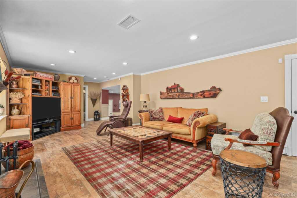 41 Lincoln Avenue, Rye, NY 10573 - Photo 11 of 39