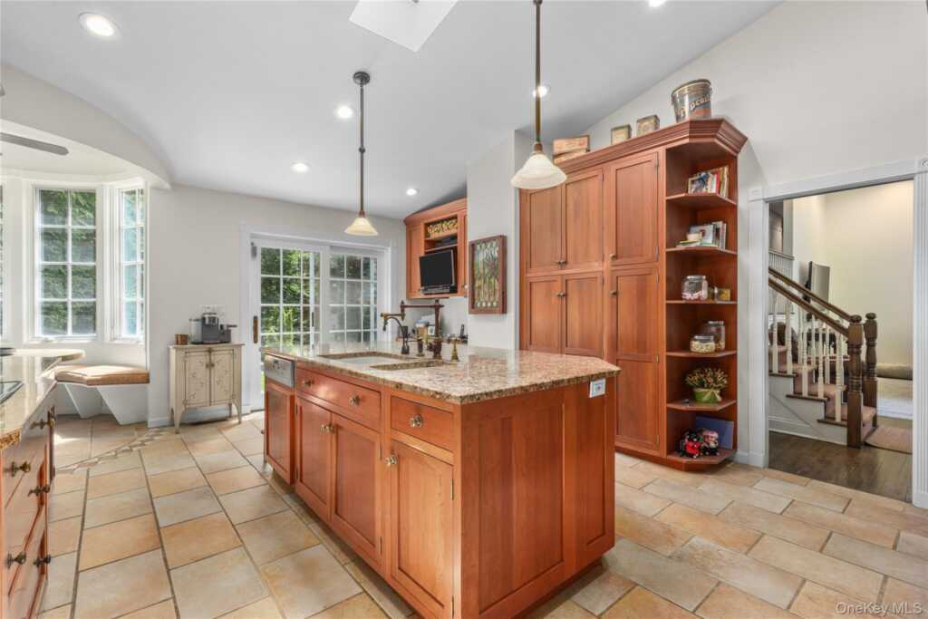 41 Lincoln Avenue, Rye, NY 10573 - Photo 5 of 39