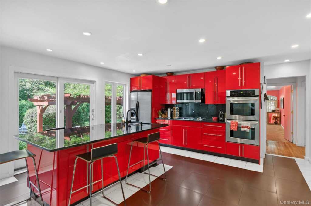 33 Gregory Street, New City, NY 10956 - Photo 6 of 38