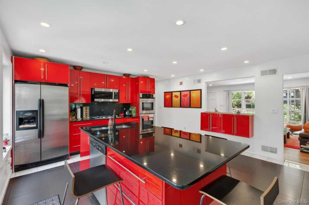 33 Gregory Street, New City, NY 10956 - Photo 7 of 38