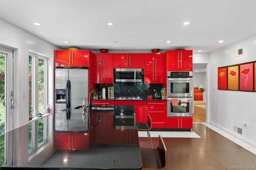 33 Gregory Street, New City, NY 10956 - Photo 9 of 38
