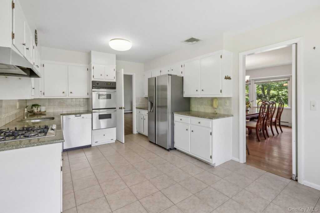 1055 Mamaroneck Avenue, White Plains, NY 10605 - Photo 13 of 38