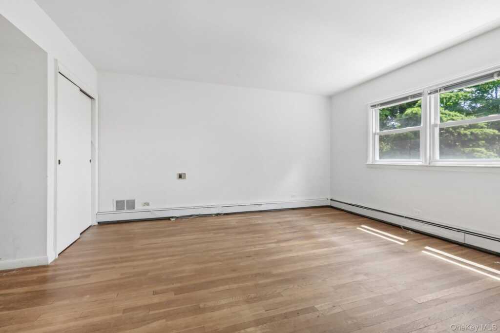 1055 Mamaroneck Avenue, White Plains, NY 10605 - Photo 22 of 38