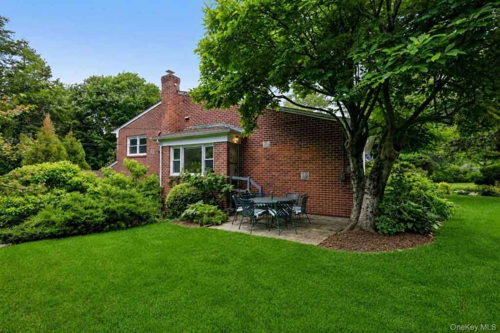 1055 Mamaroneck Avenue, White Plains, NY 10605 - Photo 32 of 38
