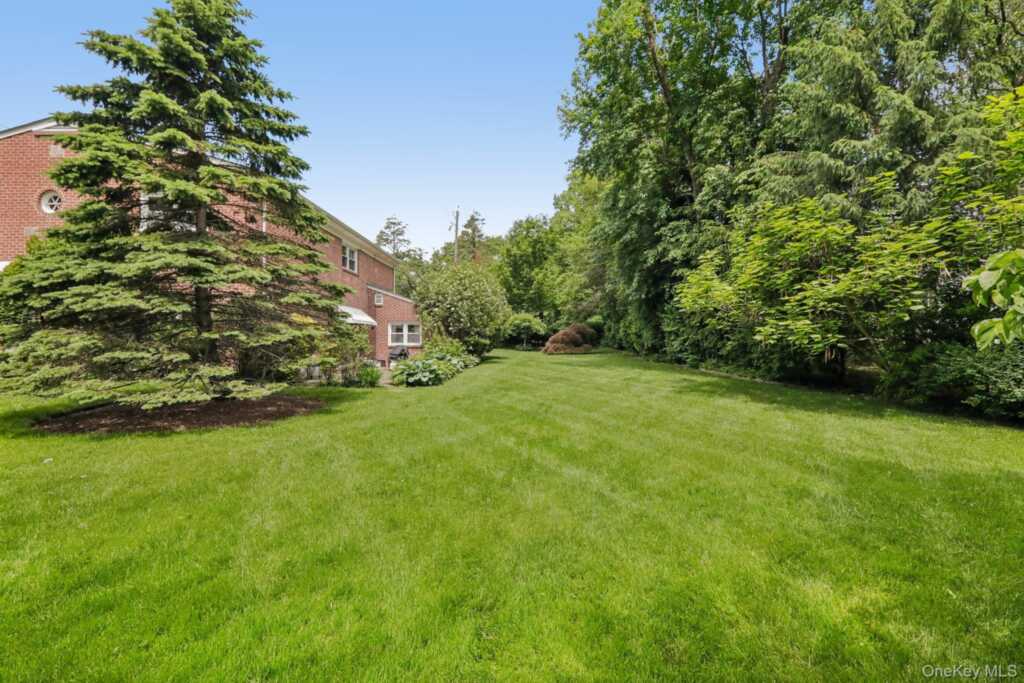 1055 Mamaroneck Avenue, White Plains, NY 10605 - Photo 34 of 38