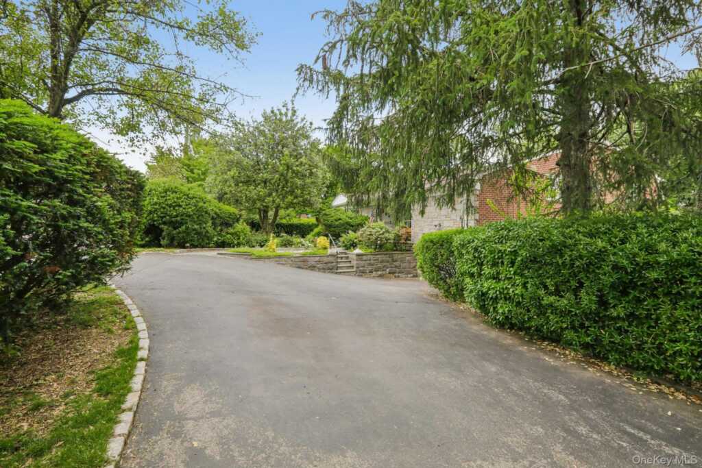 1055 Mamaroneck Avenue, White Plains, NY 10605 - Photo 35 of 38