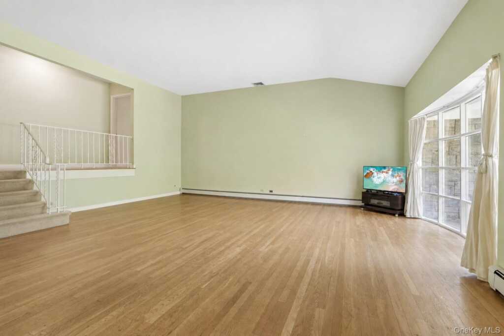 1055 Mamaroneck Avenue, White Plains, NY 10605 - Photo 8 of 38