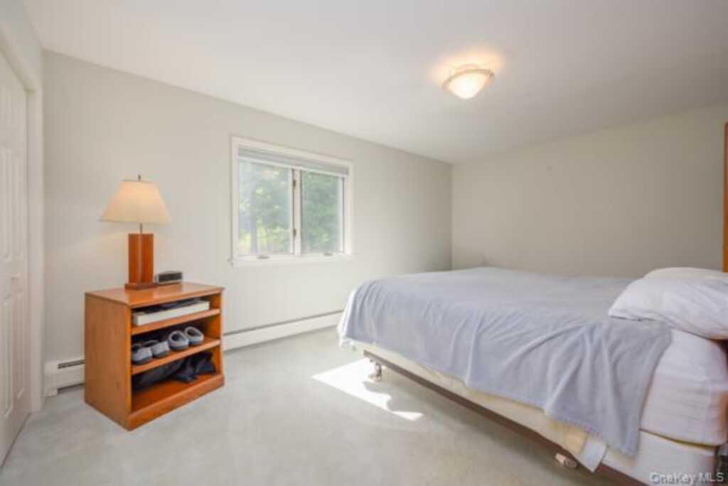19 W Gate Road, Suffern, NY 10901 - Photo 33 of 42