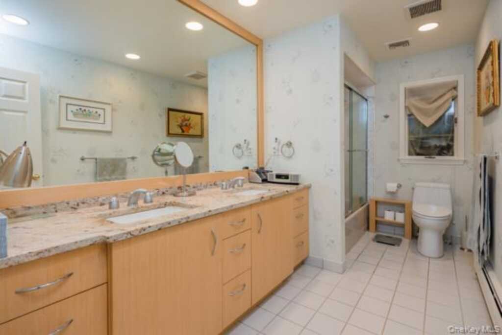 19 W Gate Road, Suffern, NY 10901 - Photo 34 of 42