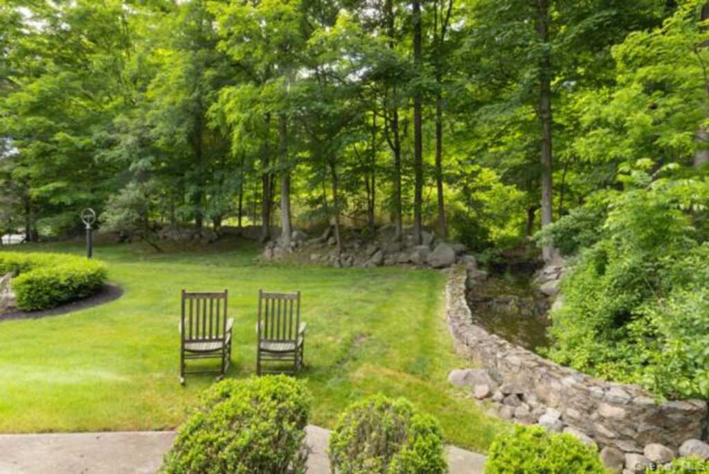 19 W Gate Road, Suffern, NY 10901 - Photo 8 of 42