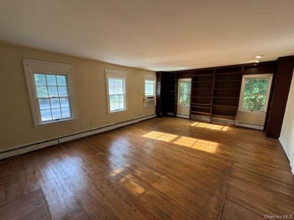 74 S Airmont Road, Suffern, NY 10901 - Photo 10 of 42