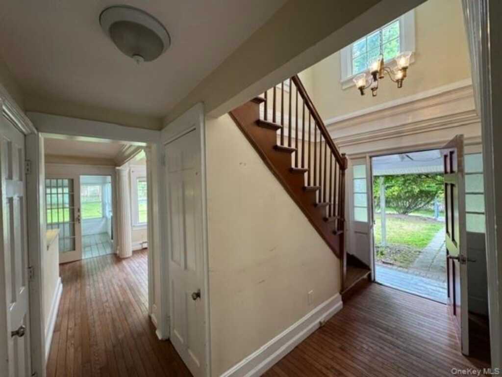 74 S Airmont Road, Suffern, NY 10901 - Photo 11 of 42