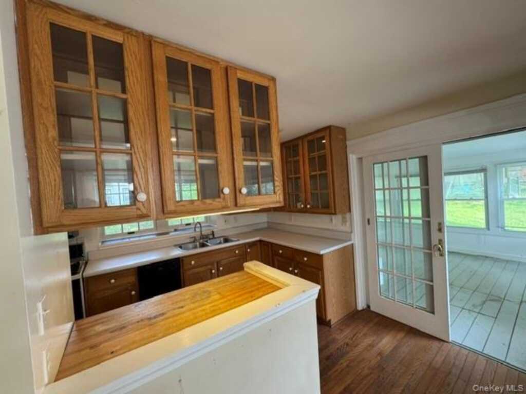 74 S Airmont Road, Suffern, NY 10901 - Photo 17 of 42