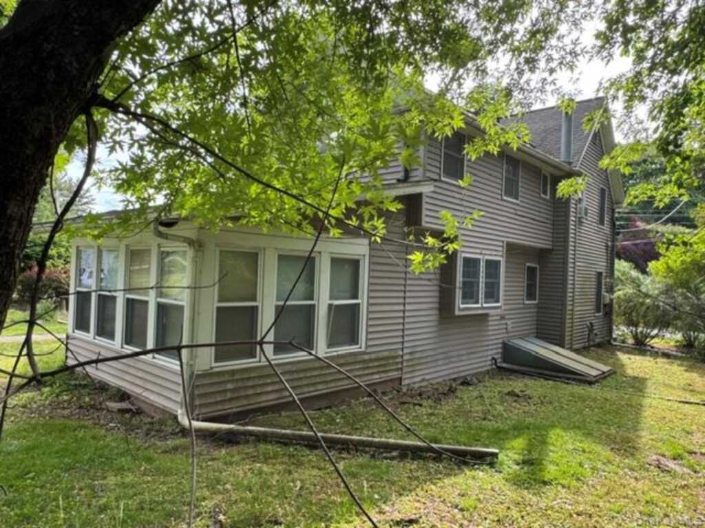 74 S Airmont Road, Suffern, NY 10901 - Photo 29 of 42