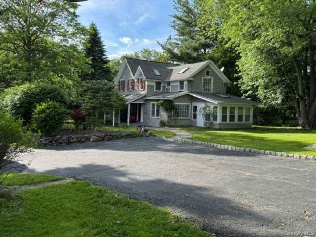 74 S Airmont Road, Suffern, NY 10901 - Photo 36 of 42