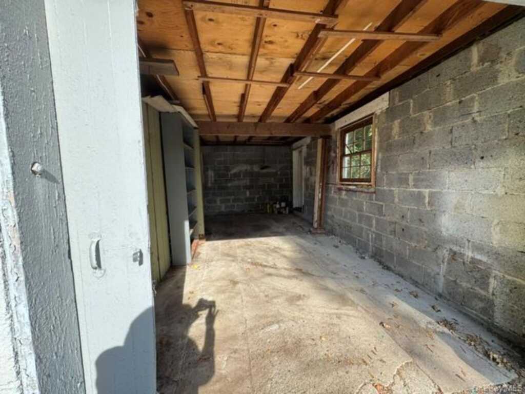 74 S Airmont Road, Suffern, NY 10901 - Photo 38 of 42
