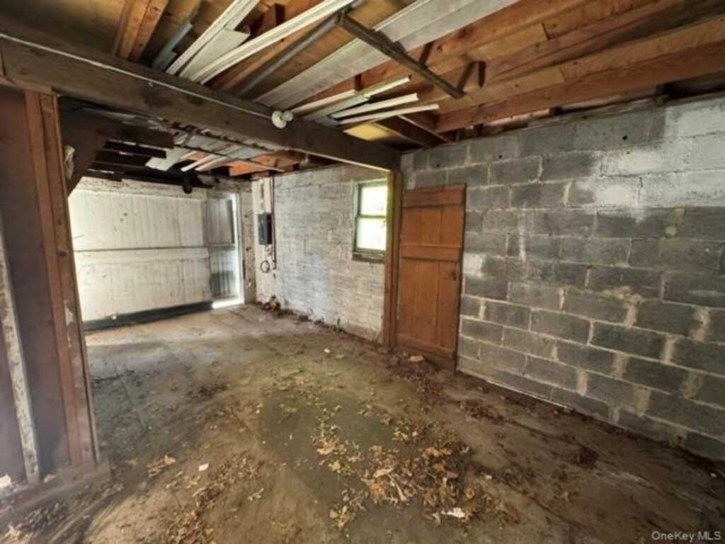 74 S Airmont Road, Suffern, NY 10901 - Photo 39 of 42