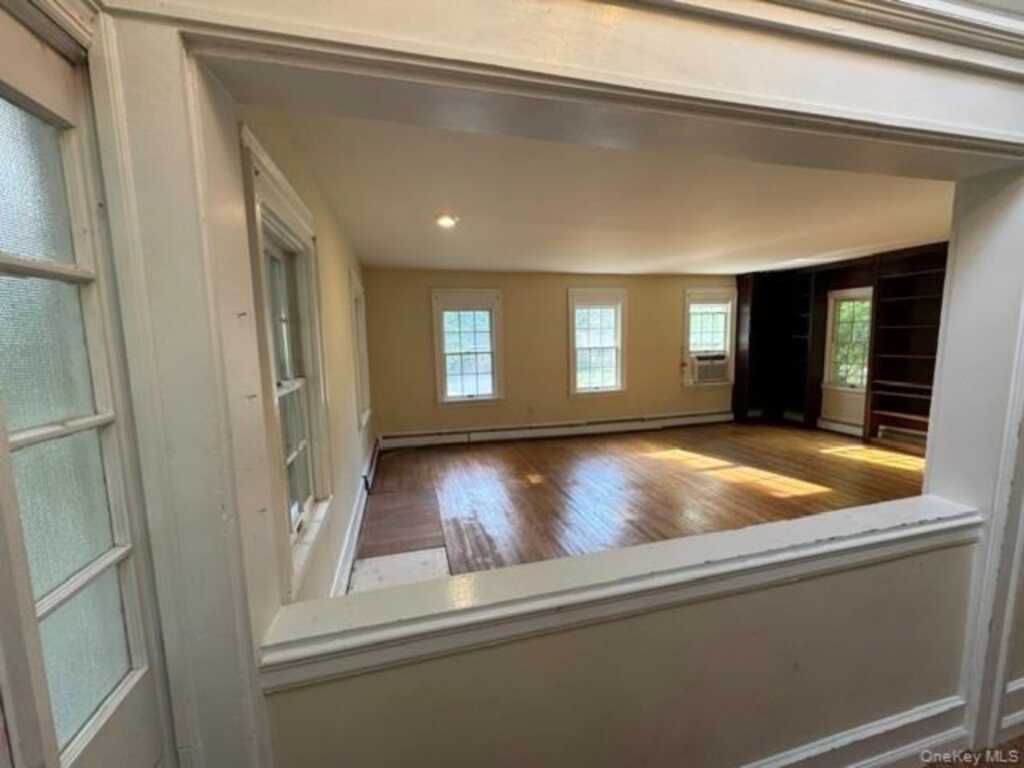 74 S Airmont Road, Suffern, NY 10901 - Photo 5 of 42