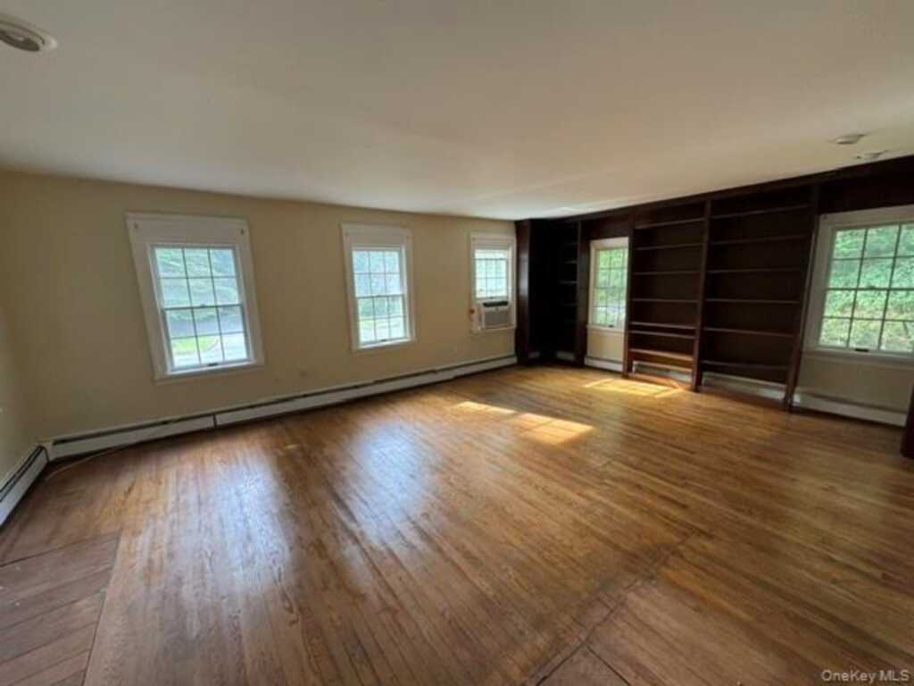 74 S Airmont Road, Suffern, NY 10901 - Photo 7 of 42