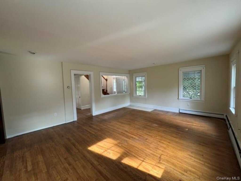 74 S Airmont Road, Suffern, NY 10901 - Photo 8 of 42