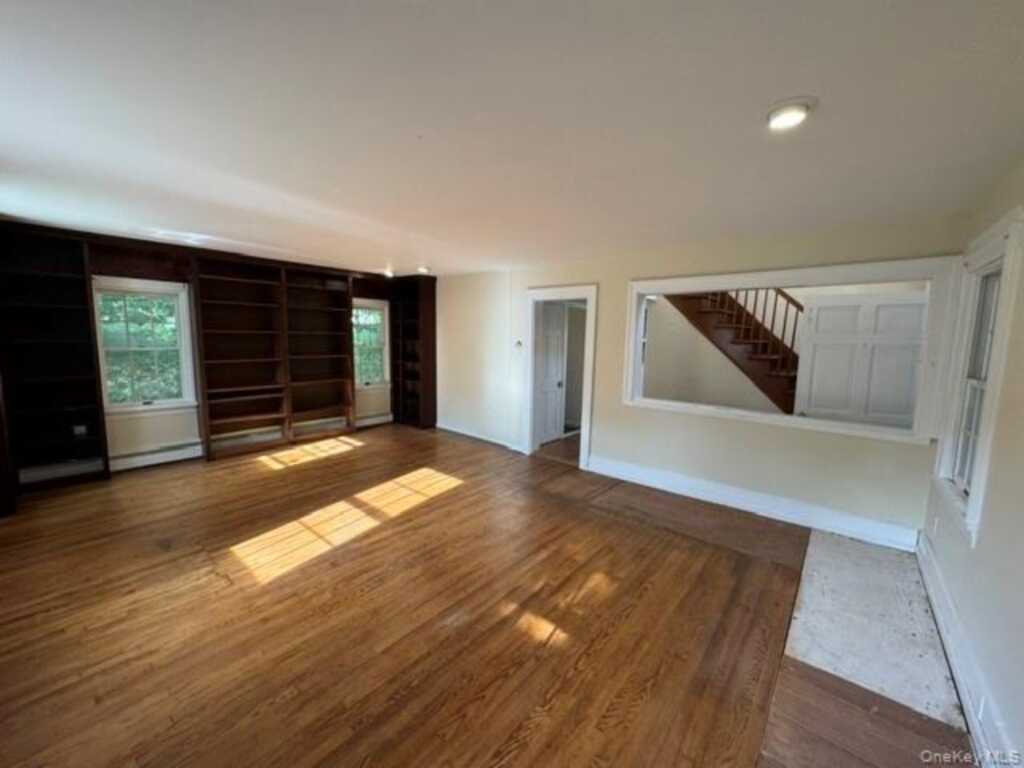 74 S Airmont Road, Suffern, NY 10901 - Photo 9 of 42