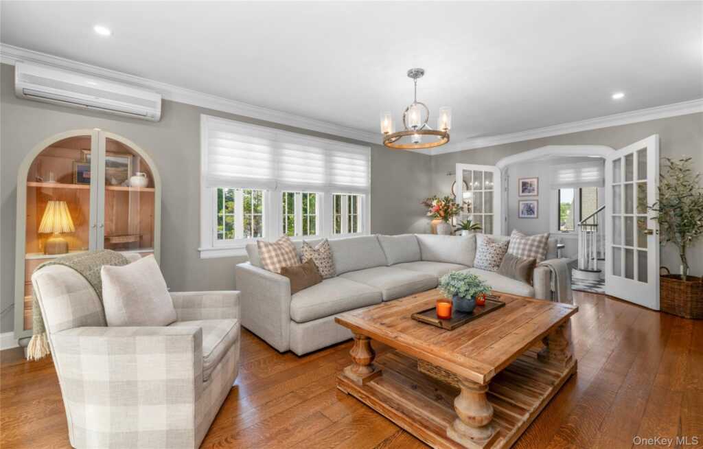 98 W Central Avenue, Pearl River, NY 10965 - Photo 15 of 48