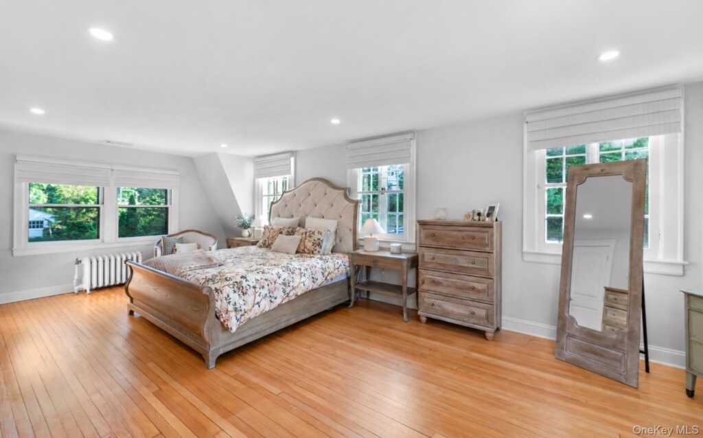 98 W Central Avenue, Pearl River, NY 10965 - Photo 30 of 48