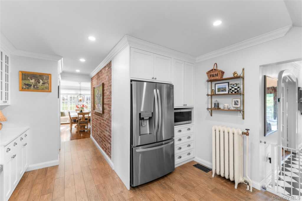 98 W Central Avenue, Pearl River, NY 10965 - Photo 32 of 48