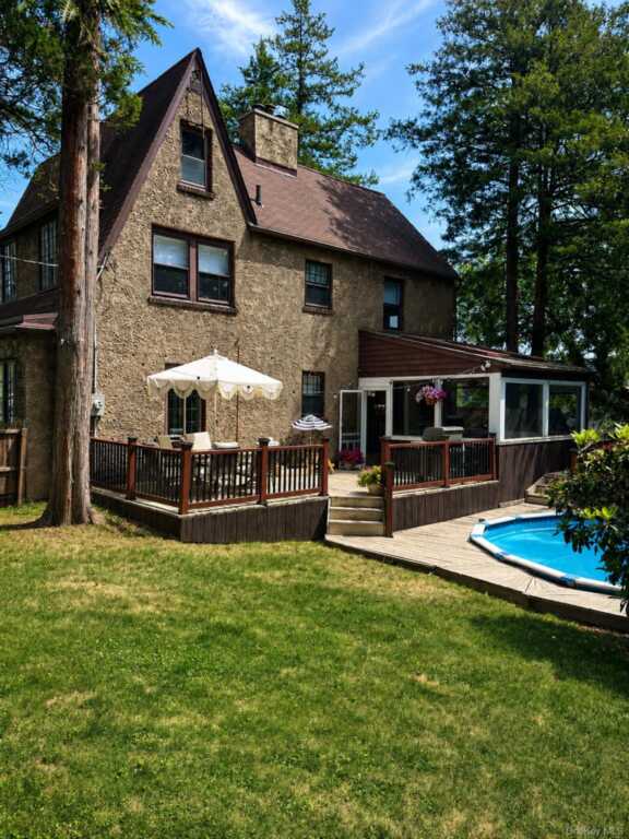 98 W Central Avenue, Pearl River, NY 10965 - Photo 43 of 48
