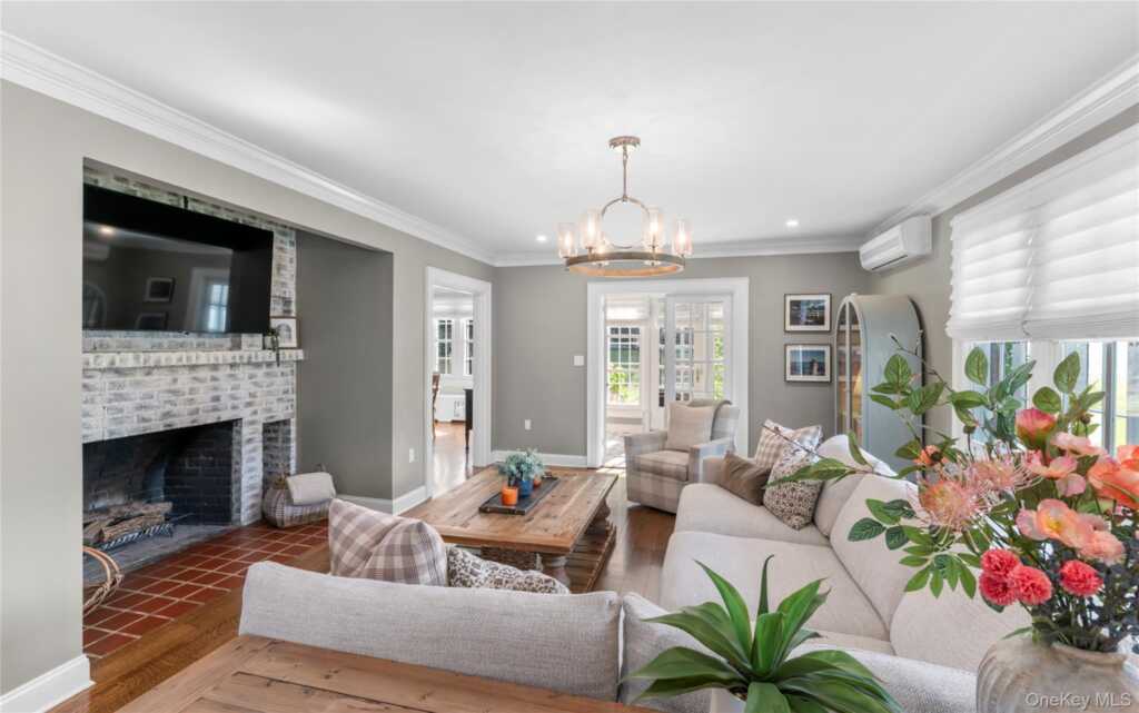 98 W Central Avenue, Pearl River, NY 10965 - Photo 7 of 48