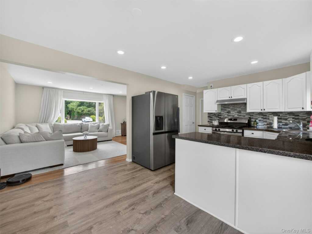 17 Grand Street, New City, NY 10956 - Photo 11 of 48