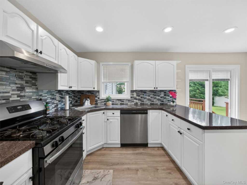 17 Grand Street, New City, NY 10956 - Photo 15 of 48