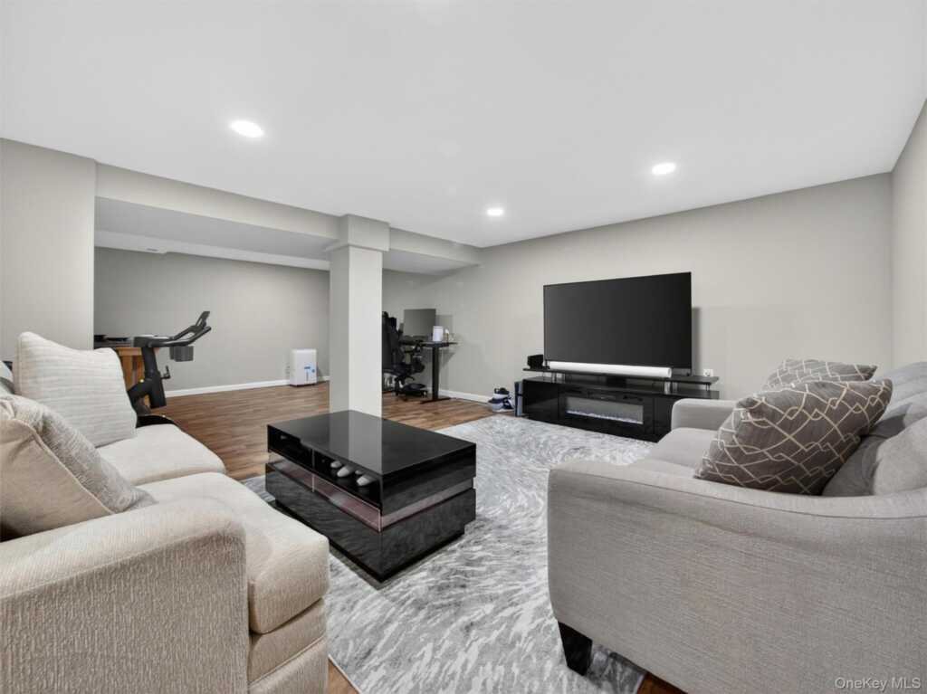 17 Grand Street, New City, NY 10956 - Photo 36 of 48